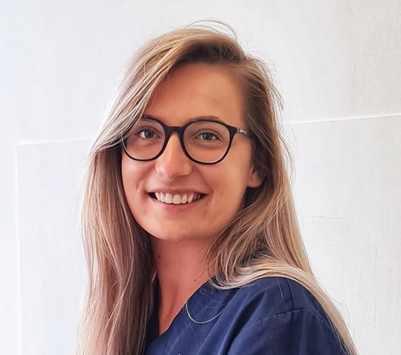  Dr. IRINA MARINCAS