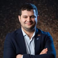 VLAD M. – Broker de Credite si Asigurări | Credite Imobiliare, Refinanțări, RCA, Pensii Private