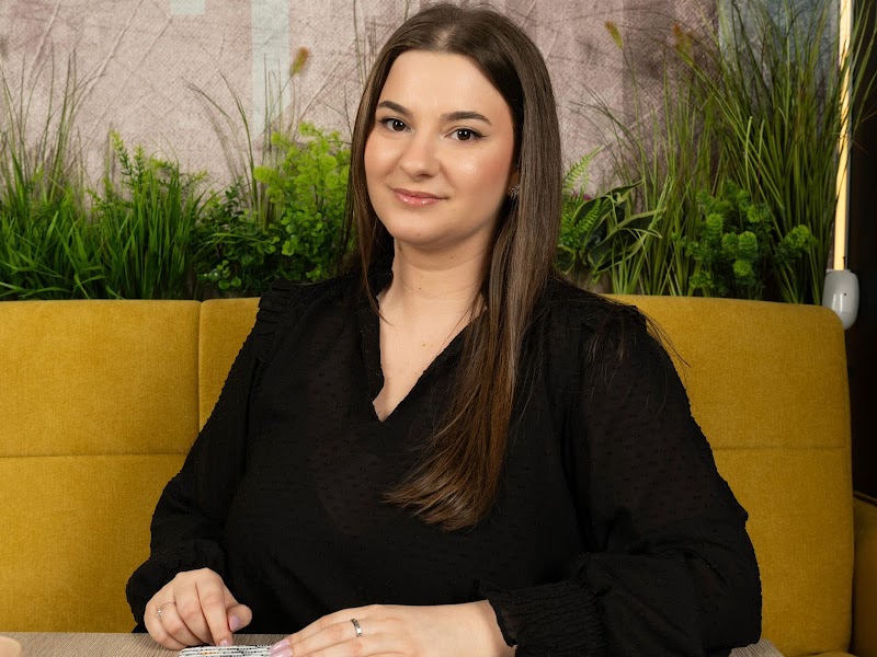 Broker de credite - Adina