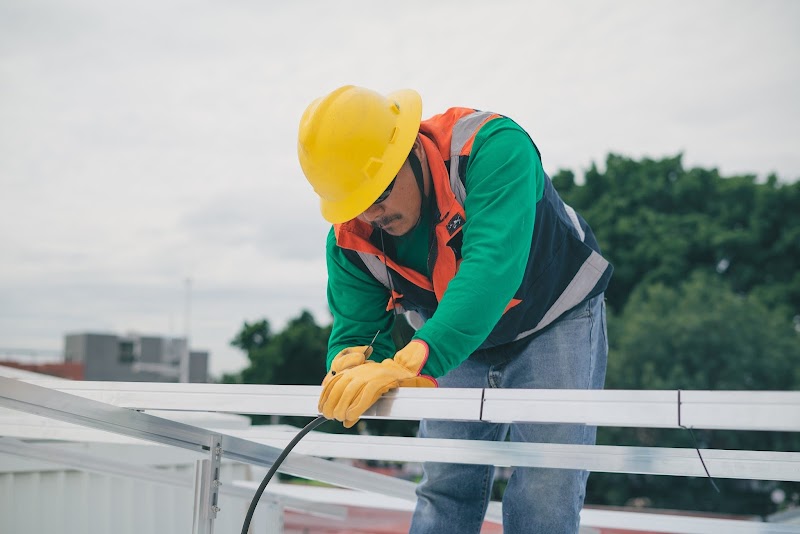 Desfundare canalizare, instalatii apa si gaz, instalatii electrice, încălzire în pardoseală