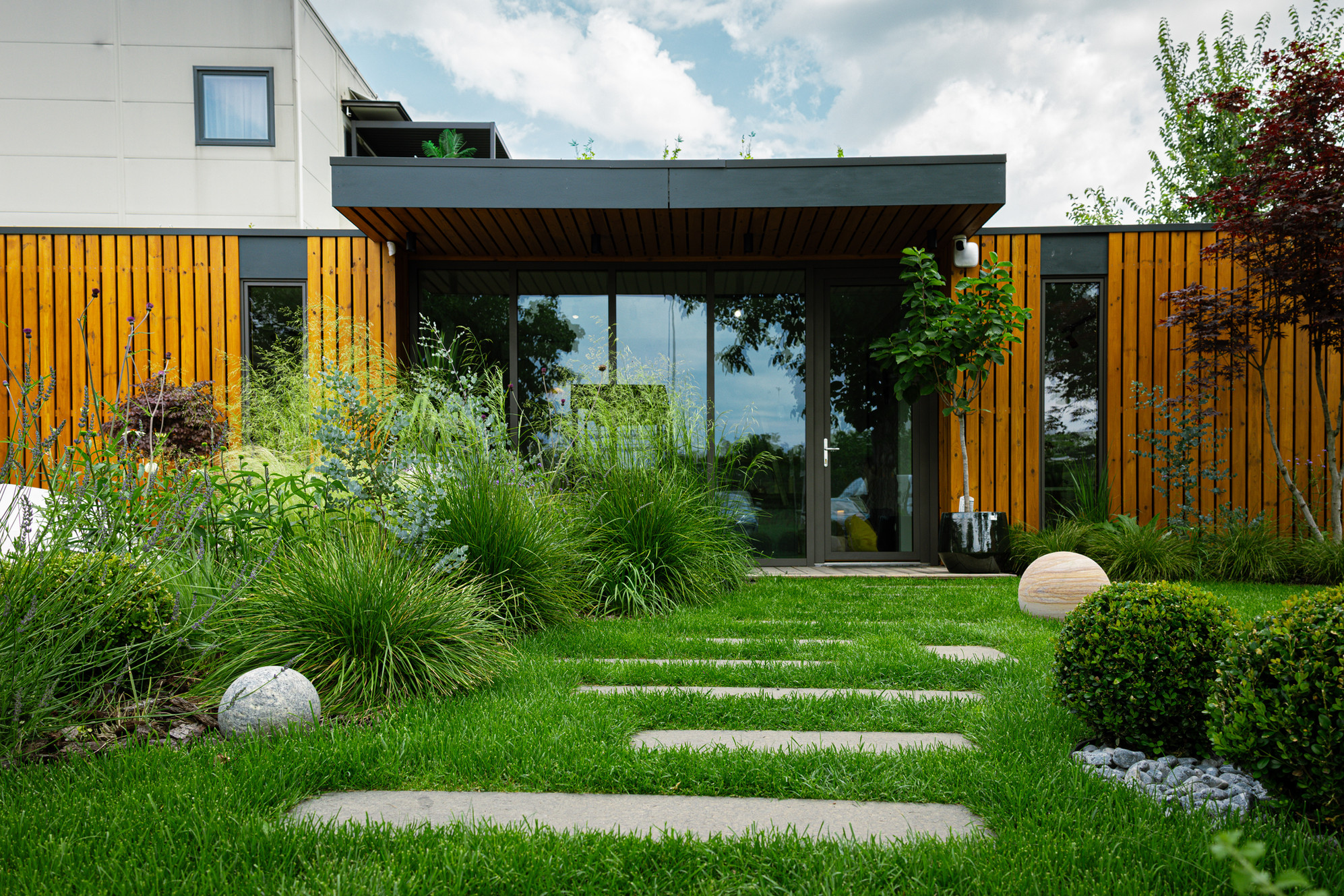 Harmonya Garden Plus SRL