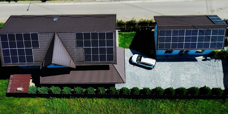 IN CASE ENERGY | Firma instalare panouri fotovoltaice | Furnizori panouri fotovoltaice