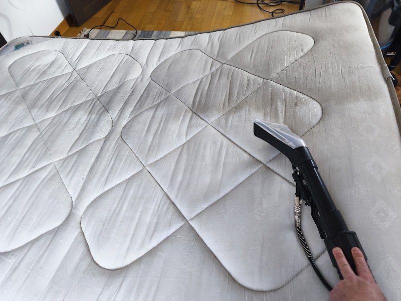 PRO CLEANERS - Spalatorie de covoare in Arad