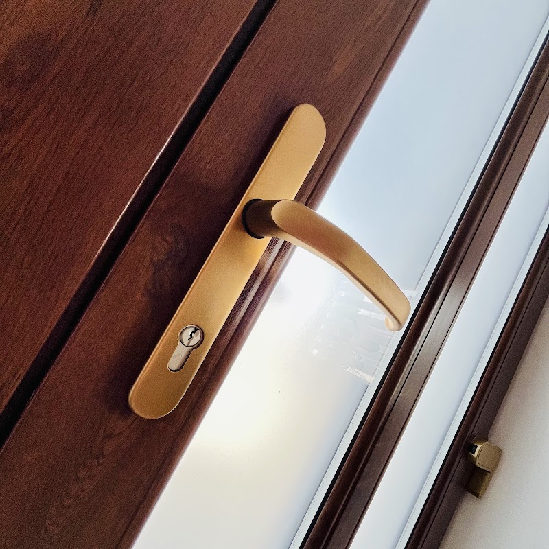 Profi Fenster - PVC, alumínium nyilászárók (Termopan)