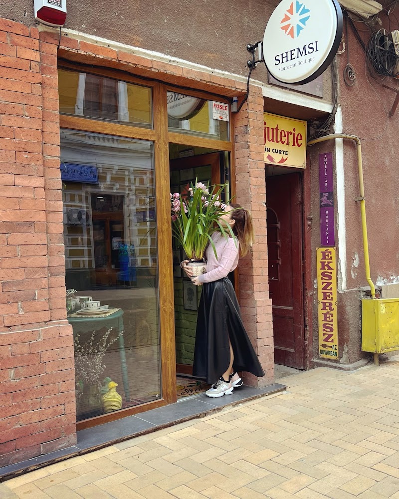 Shemsi Boutique