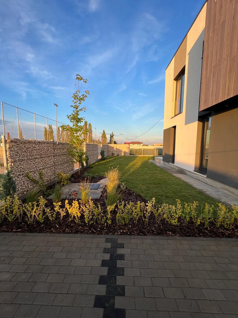 Urban Green Mark - Amenajare grădini și spații verzi București